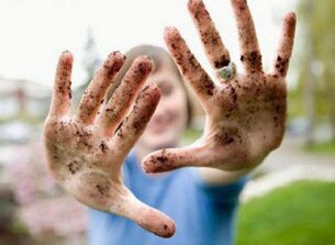 Špinavé ruky môžu spôsobiť parazitárne infekcie